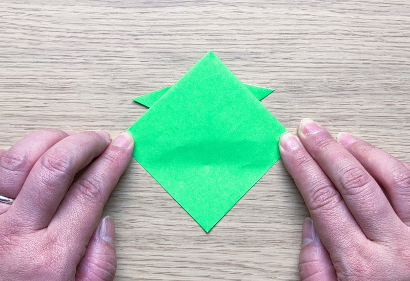 基本のかぶとの折り方12