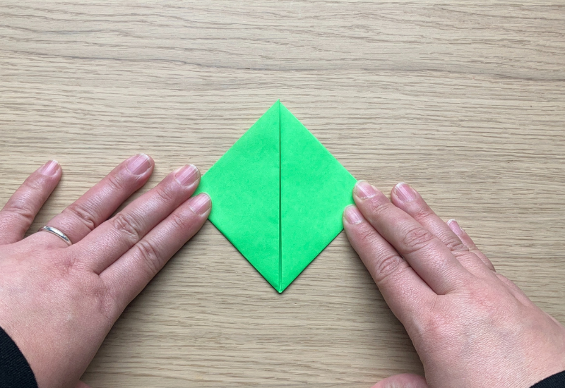 基本のかぶとの折り方5